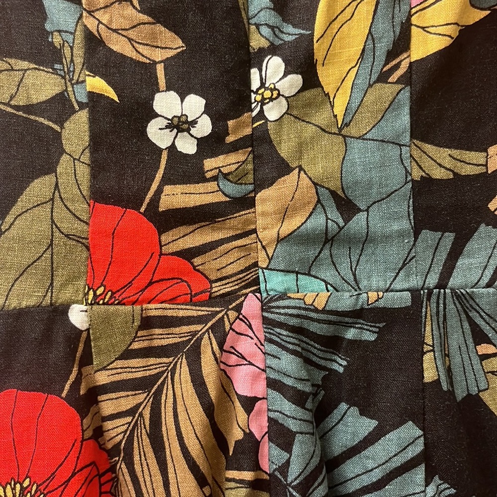 Guess linen Tropical Floral Lace up off the shoulder - Picture 7 of 7